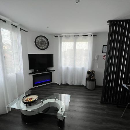 Appart De Luxe Tout Confort Jusqu A 4 Personnes Apartment Triel-sur-Seine Exterior photo